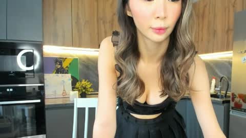 Snapshot of missliiaa chatting on April 6, 2026, 8:04 am Aiza my last streams til Dec 8 online show from April 6, 2026, 8:04 am