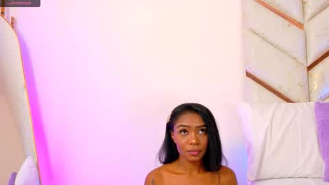 lyly  independient model online show from May 3, 2026, 8:37 pm