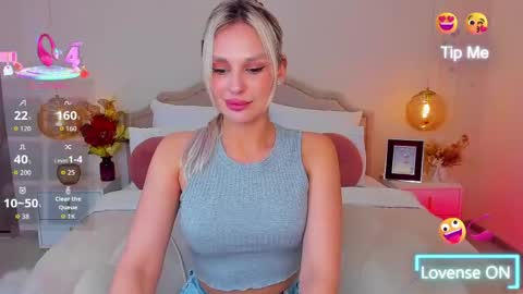 Snapshot of misslou_ chatting on May 19, 2026, 5:14 am Lou online show from May 19, 2026, 5:14 am