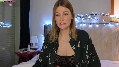 Snapshot of misslucci chatting on December 22, 2024, 9:22 am Misslucci online show from December 22, 2024, 9:22 am