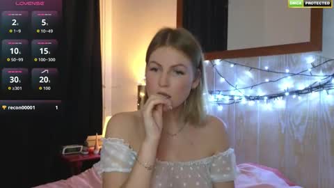 Snapshot of misslucci chatting on December 15, 2025, 5:50 pm Misslucci online show from December 15, 2025, 5:50 pm