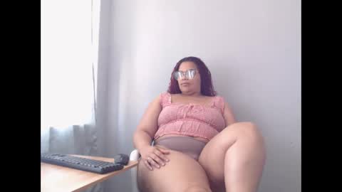 Snapshot of misslustxxx chatting on September 22, 2025, 10:39 am misslustxxx online show from September 22, 2025, 10:39 am