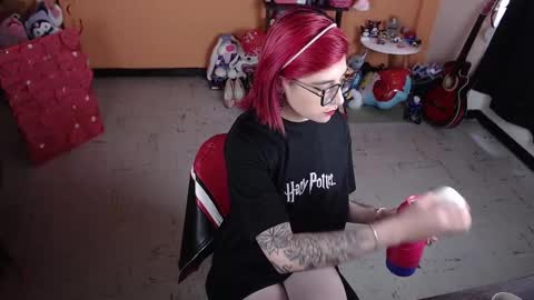 Miss Mia online show from March 7, 2025, 4:33 pm