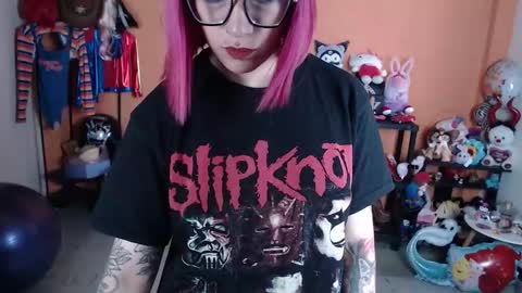 Miss Mia online show from January 19, 2026, 3:38 pm