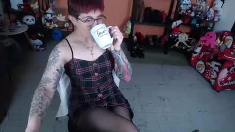 Snapshot of missmia2 chatting on June 15, 2026, 1:02 pm Miss Mia online show from June 15, 2026, 1:02 pm