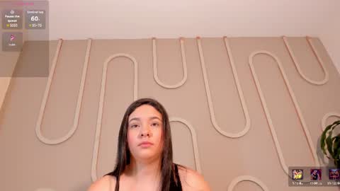 Snapshot of missmiaa_ chatting on June 17, 2026, 11:45 am Mia online show from June 17, 2026, 11:45 am