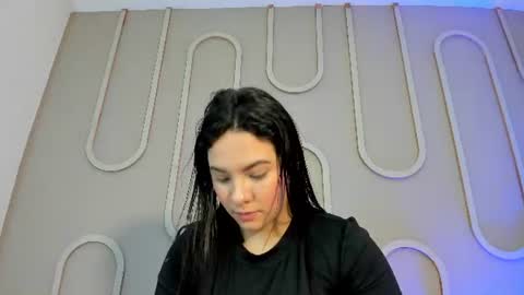 Snapshot of missmiaa_ chatting on June 19, 2026, 11:47 am Mia online show from June 19, 2026, 11:47 am
