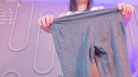 Snapshot of missmiaa_ chatting on July 28, 2026, 2:13 pm Mia online show from July 28, 2026, 2:13 pm