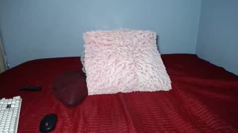 mimmi online show from November 13, 2025, 7:07 am