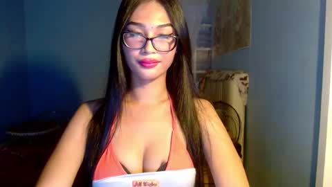 Snapshot of missminervaa chatting on August 3, 2026, 2:33 pm missminervaa online show from August 3, 2026, 2:33 pm