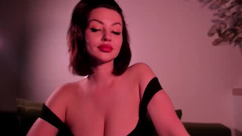   online show from September 25, 2025, 4:00 pm