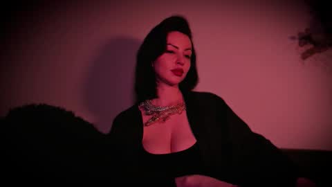   online show from November 17, 2025, 4:46 pm