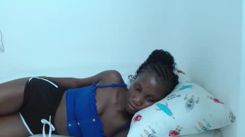 Snapshot of missmisbehave_irl chatting on March 13, 2026, 12:23 pm sexy online show from March 13, 2026, 12:23 pm