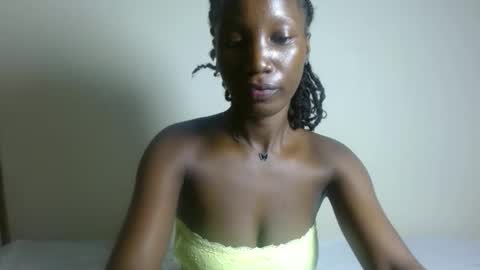 Snapshot of missmisbehave_irl chatting on May 28, 2026, 1:36 am sexy online show from May 28, 2026, 1:36 am