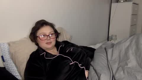 missmistressmal online show from December 1, 2025, 10:42 am