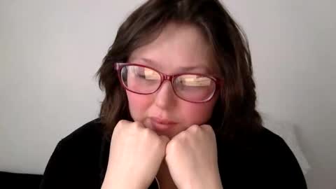 missmistressmal online show from May 4, 2026, 2:13 pm