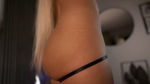 Miss Obsidian online show from July 24, 2026, 9:02 pm