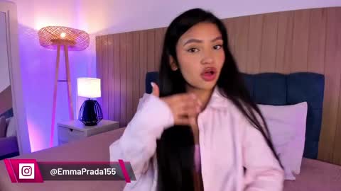 Snapshot of missprada chatting on May 19, 2026, 12:11 pm Emma Prada online show from May 19, 2026, 12:11 pm