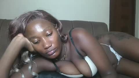 pretty gal online show from April 26, 2026, 11:24 pm