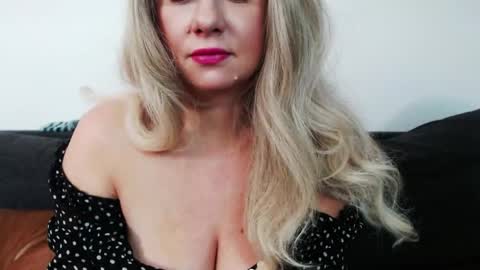 Missqueen1416 online show from January 22, 2025, 7:03 am
