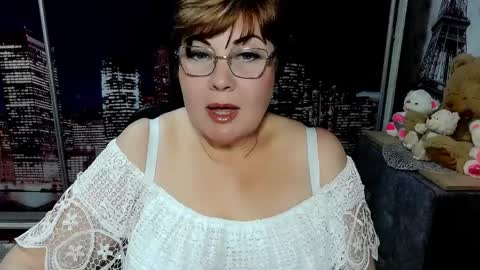 Snapshot of missritabella chatting on April 1, 2026, 5:21 pm Rita online show from April 1, 2026, 5:21 pm