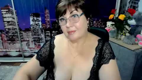 Snapshot of missritabella chatting on June 17, 2026, 6:42 pm Rita online show from June 17, 2026, 6:42 pm