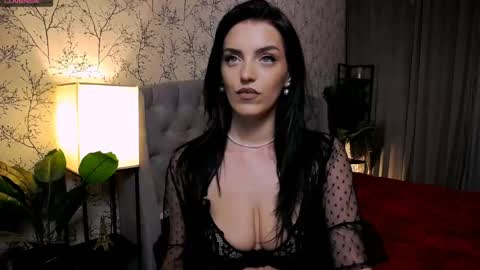 Snapshot of missrosse_ chatting on May 9, 2026, 12:38 am Emily online show from May 9, 2026, 12:38 am