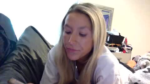 Alyssa online show from April 27, 2026, 12:19 am