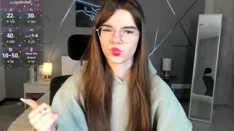 misss_evelyne online show from February 5, 2026, 1:32 am