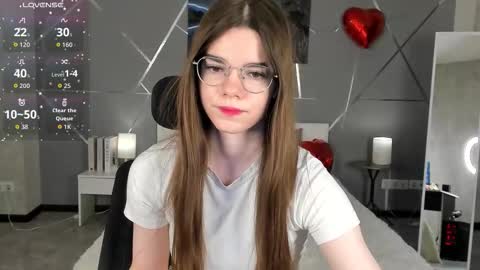 misss_evelyne online show from March 10, 2026, 7:24 am