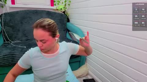 . online show from November 24, 2025, 6:13 am