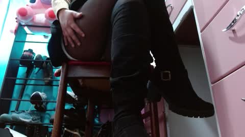 TELL ME MISS online show from March 4, 2026, 4:02 pm