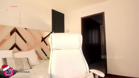 Fernanda Davila online show from December 17, 2025, 10:05 pm