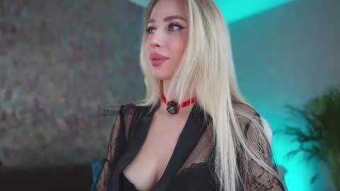 Snapshot of misstics_ chatting on November 30, 2025, 12:36 am Eva online show from November 30, 2025, 12:36 am