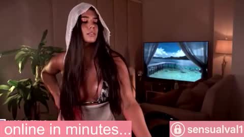 Snapshot of missvalery_1 chatting on October 22, 2025, 8:08 pm OF online show from October 22, 2025, 8:08 pm