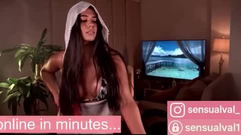 Snapshot of missvalery_1 chatting on November 24, 2025, 8:19 pm OF online show from November 24, 2025, 8:19 pm