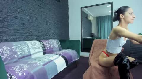 Luisa online show from May 28, 2026, 7:33 pm