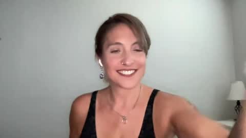 Snapshot of missveronicajaymes chatting on June 26, 2026, 5:17 pm Miss Veronica Jaymes online show from June 26, 2026, 5:17 pm