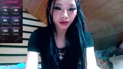 Snapshot of missversatile chatting on June 5, 2026, 6:13 pm Miss Versatile online show from June 5, 2026, 6:13 pm