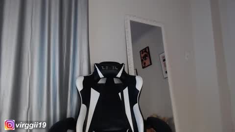 missvirggii online show from September 17, 2025, 10:11 pm