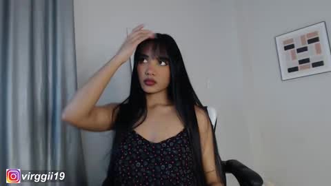 missvirggii online show from September 25, 2025, 9:29 pm