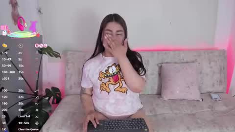 Snapshot of missweetpeach chatting on June 18, 2026, 2:23 am Pau OFmissweetpeach online show from June 18, 2026, 2:23 am
