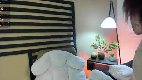 Snapshot of missy_davis chatting on August 2, 2026, 5:22 pm Miss online show from August 2, 2026, 5:22 pm