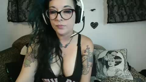 Missy Dee online show from July 27, 2026, 6:31 am