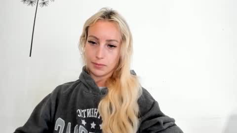 Missy matrix online show from December 18, 2025, 10:32 am