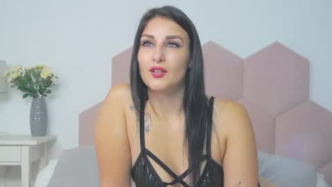 Elly online show from July 29, 2026, 7:56 pm