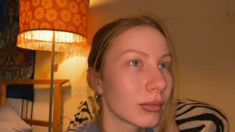 Snapshot of misszlataa chatting on March 5, 2025, 12:55 pm Zlata online show from March 5, 2025, 12:55 pm