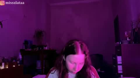 Snapshot of misszlataa chatting on December 3, 2025, 6:50 pm Zlata online show from December 3, 2025, 6:50 pm