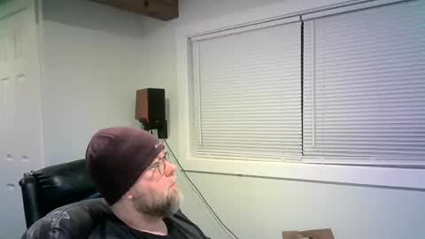 Mr. Happy online show from March 6, 2025, 3:02 am