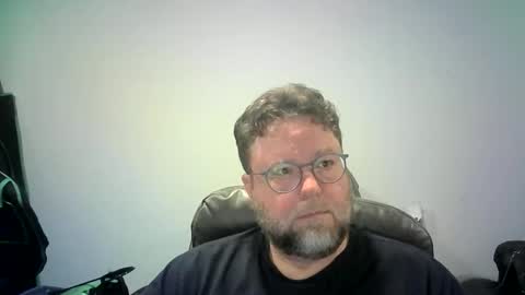 Mr. Happy online show from October 30, 2025, 5:20 am